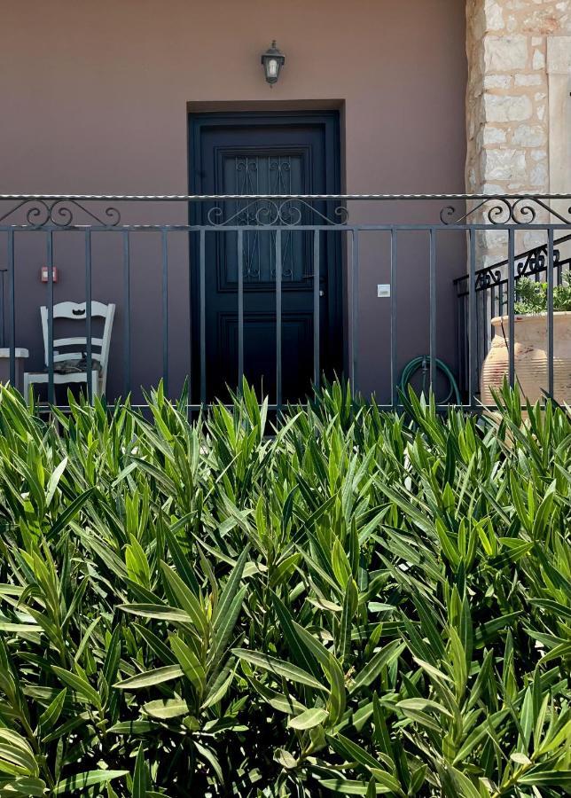 Olive Coast Willa Palekastro